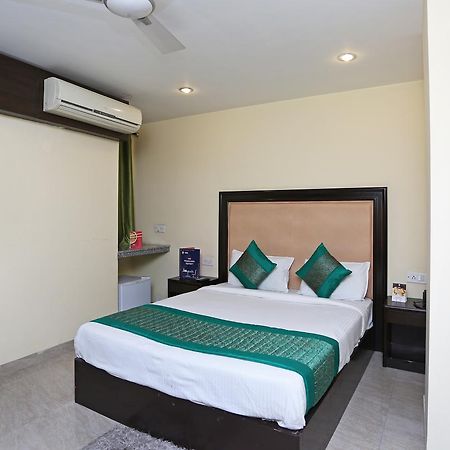 Oyo 714 Hotel De Plaza Új-Delhi Kültér fotó