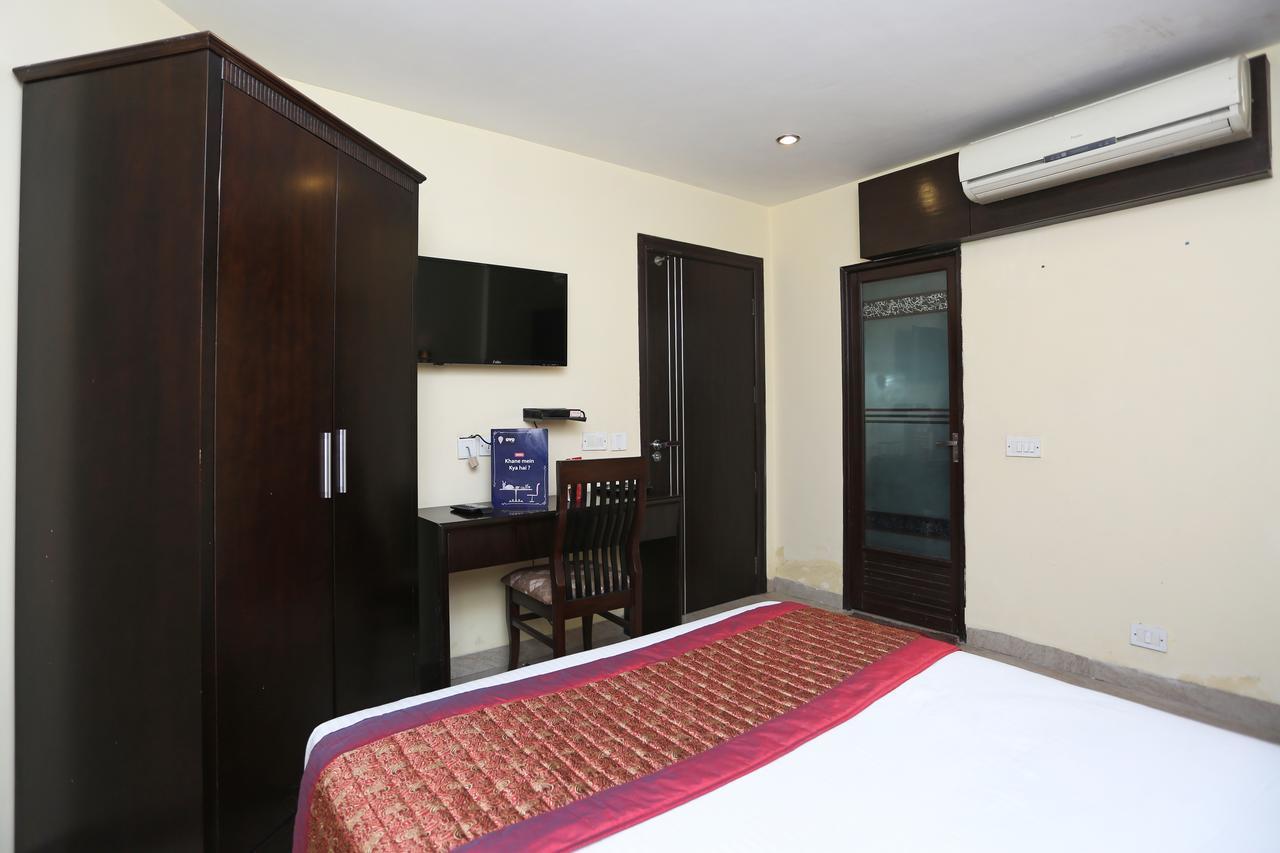 Oyo 714 Hotel De Plaza Új-Delhi Kültér fotó